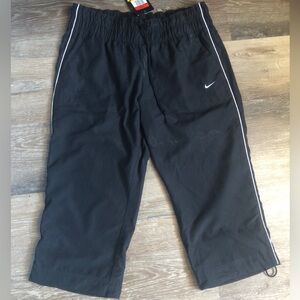 Ladies BRAND NEW Nike Capris
